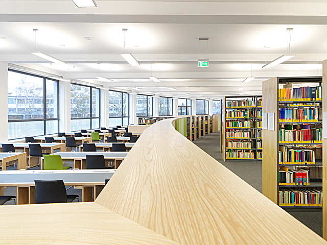 TRIO FRAME CHAIR CFS UPH, Freie Universitt Berlin, Bibliothek des Fachbereichs Rechtswissenschaft, Berlin